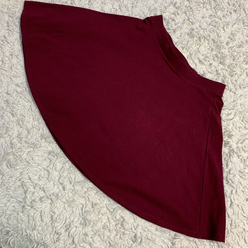 Forever 21 Burgundy stretch skirt .  Size SM